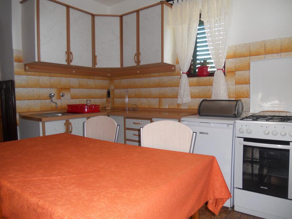 Apartment Guste 希贝尼克 客房 照片