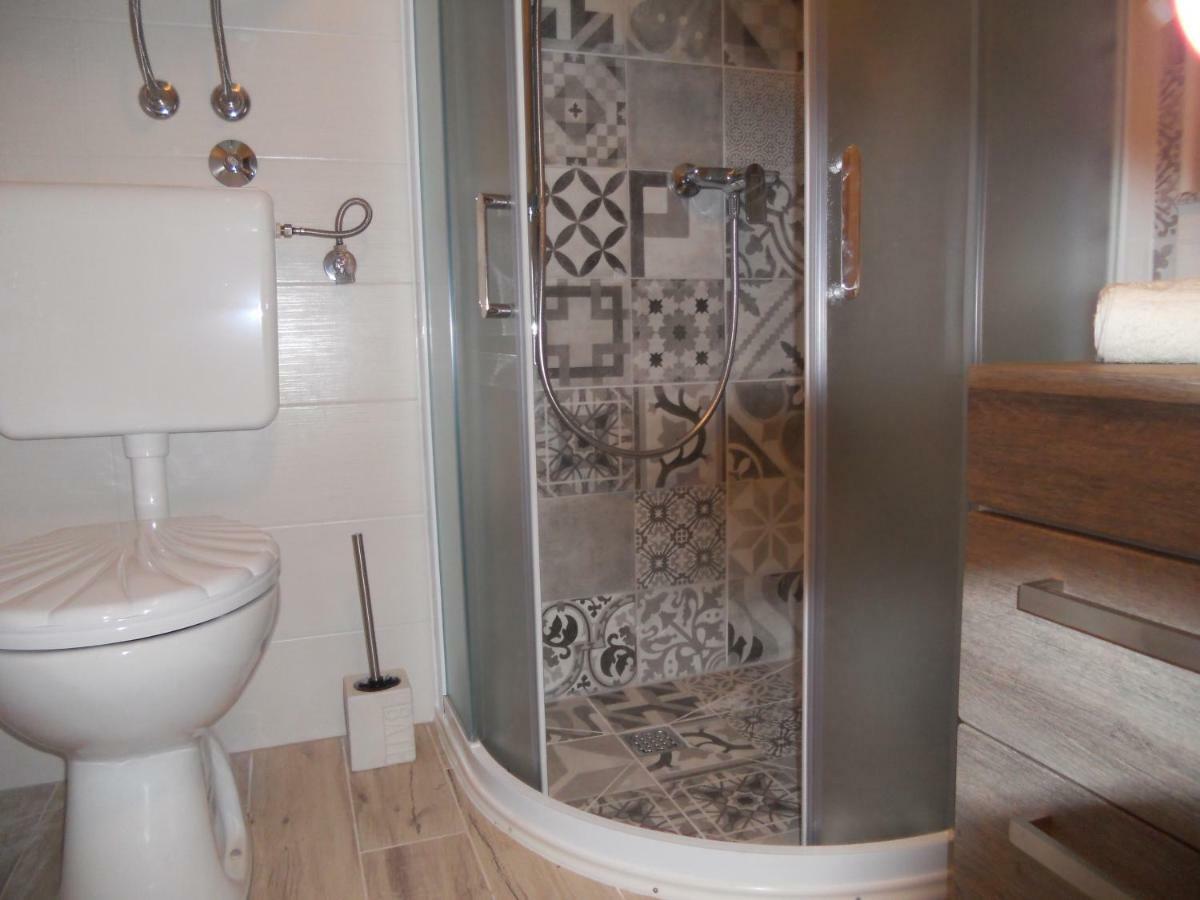 Apartment Guste 希贝尼克 外观 照片