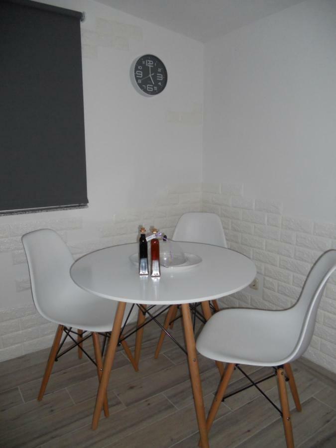 Apartment Guste 希贝尼克 外观 照片